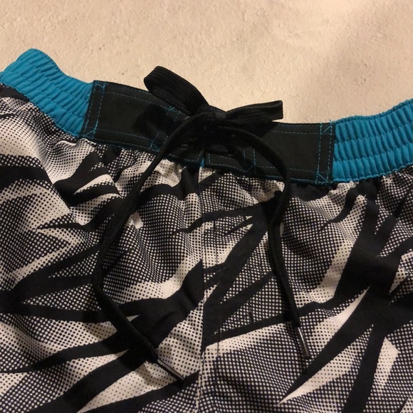 Adidas Shock Energy Black Swim Trunks, size S NWT - Picture 3 of 7